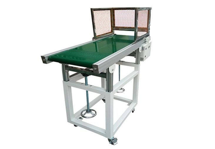 Plastic belt conveyor